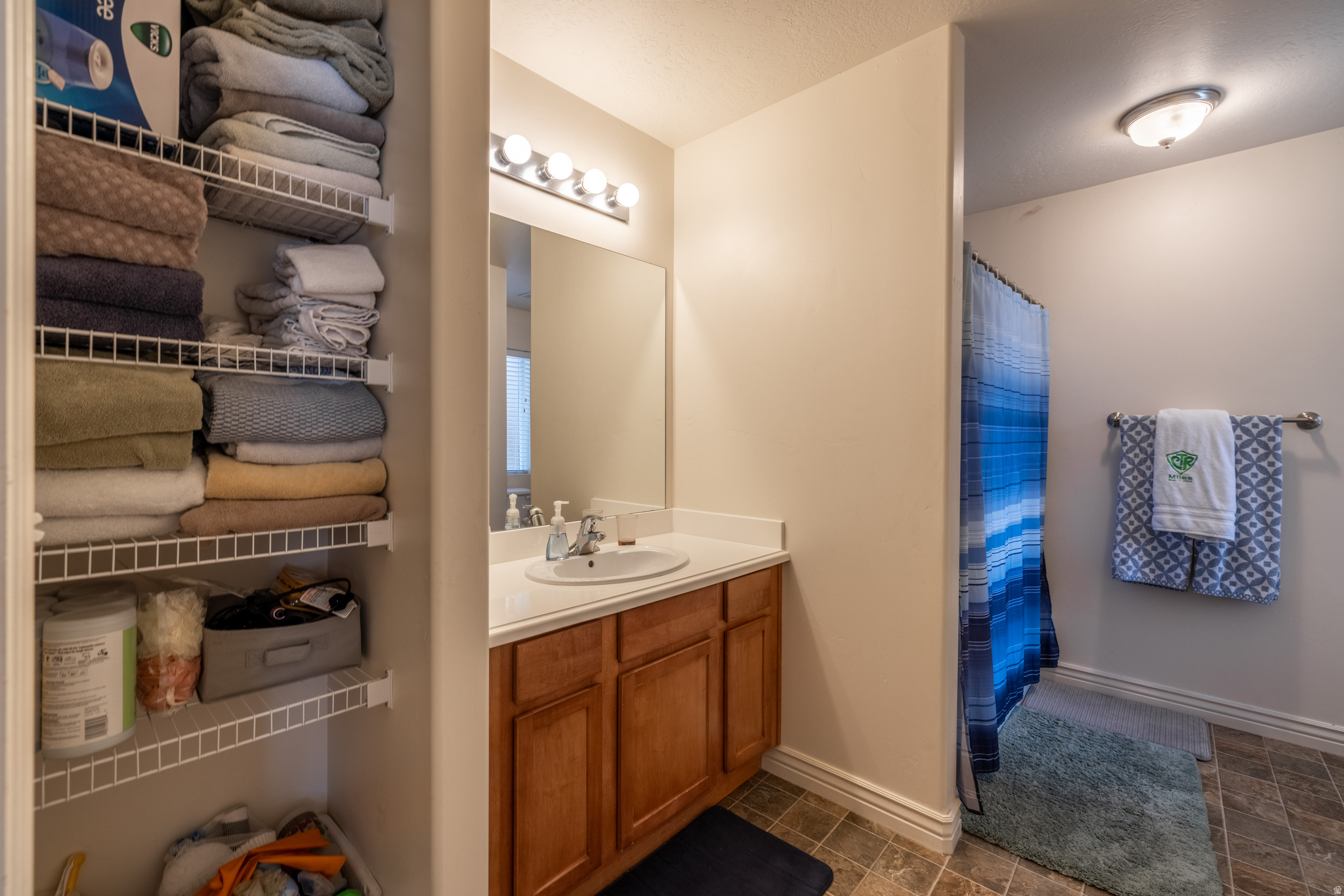 SARATOGA CHASE - Residential