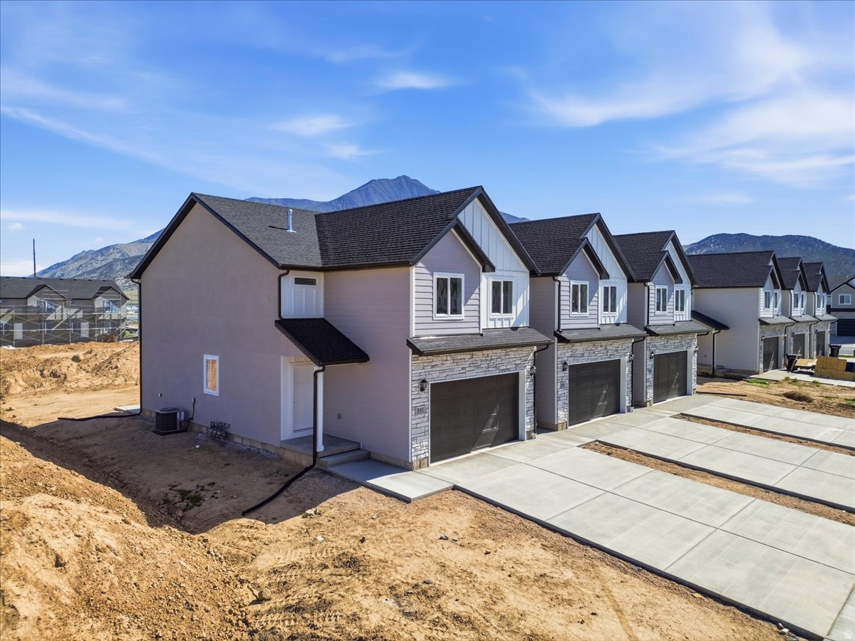 LOVELESS ESTATES - Residential