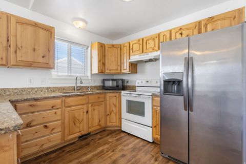 Tiny photo for 1468 S 910 W, Payson, UT 84651 (MLS # 2139064)