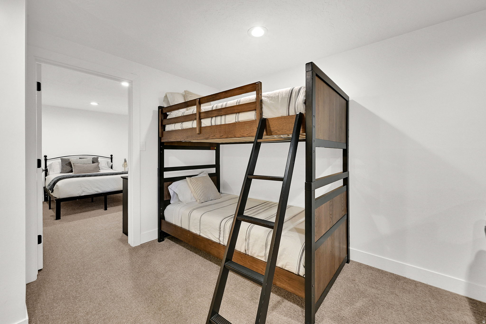 WOLF LODGE - Residential