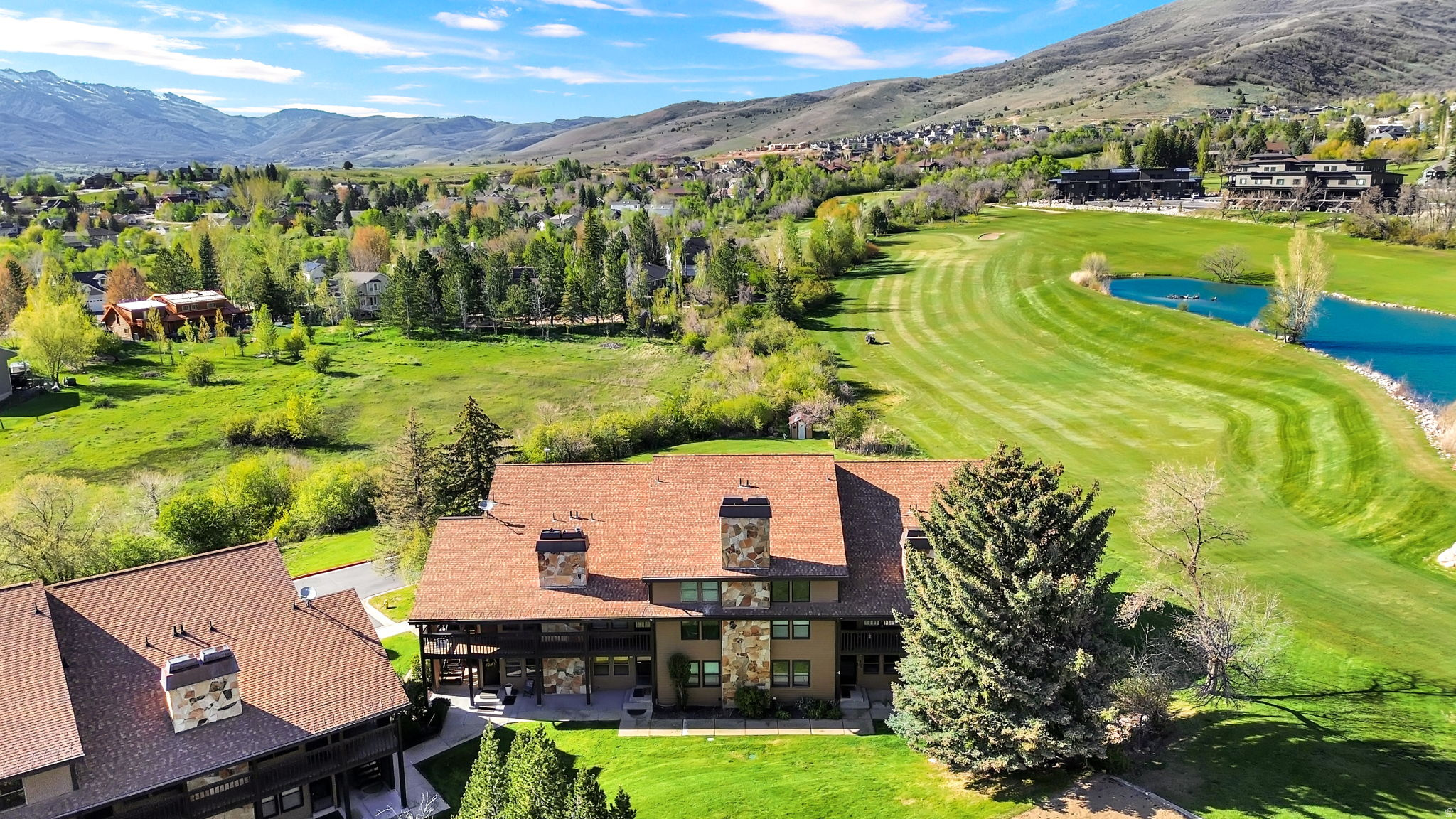 WOLF LODGE - Residential