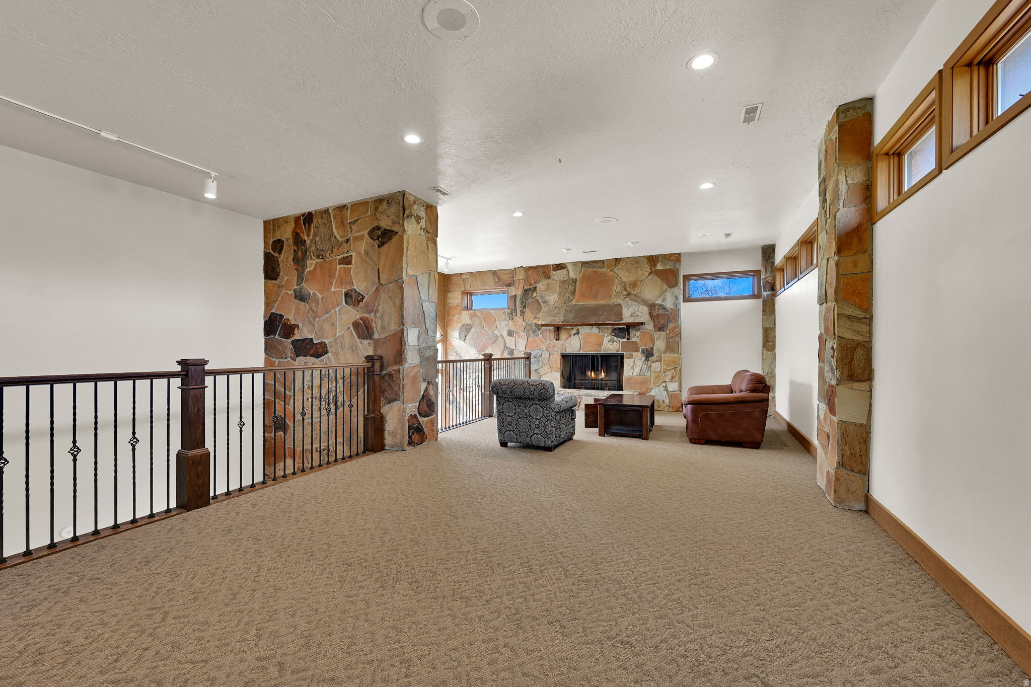 WOLF LODGE - Residential