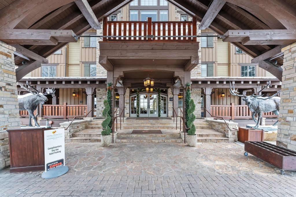 Photo of 2001 PARK AVE #306, Park City, UT 84060 (MLS # 2146406)