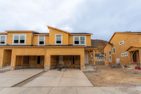 Photo of 4763 S OLIVE AVE #410, Mapleton, UT 84664 (MLS # 2112322)