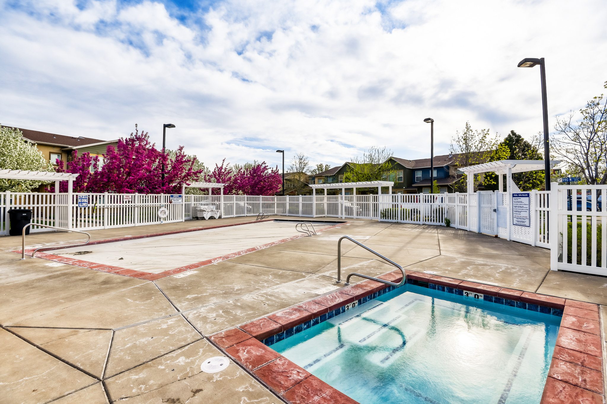 FARMINGTON CROSSING - Residential