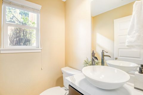 Tiny photo for 1114 N SHEPARD CREEK PKWY #10, Farmington, UT 84025 (MLS # 2147251)