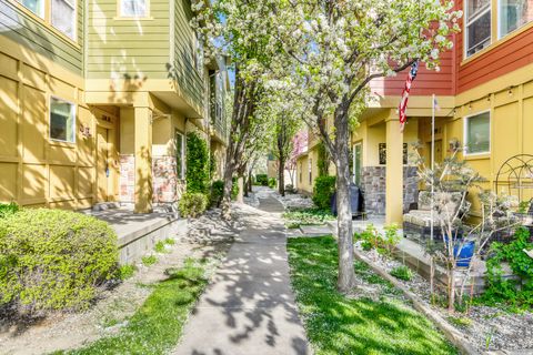 Tiny photo for 1114 N SHEPARD CREEK PKWY #10, Farmington, UT 84025 (MLS # 2147251)