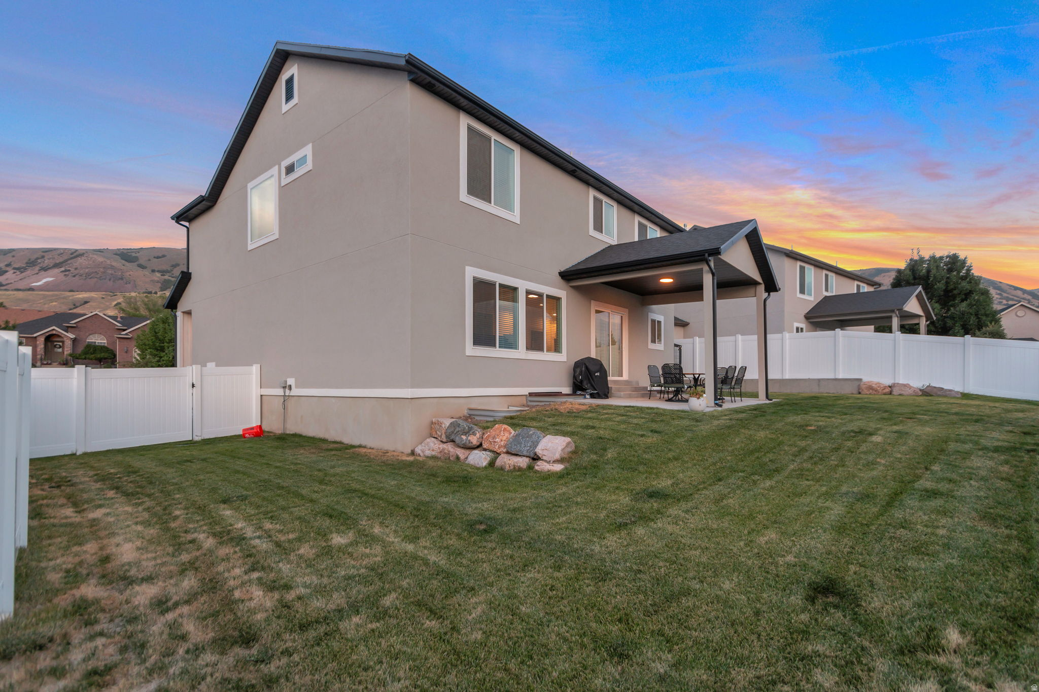 PERRY CANYON - Residential
