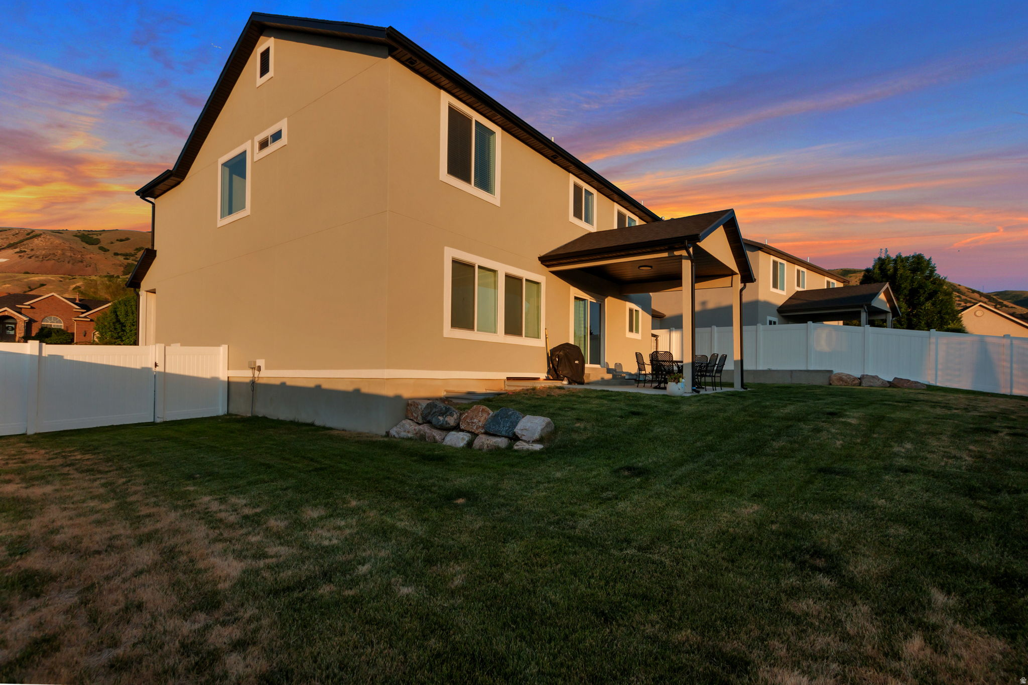 PERRY CANYON - Residential