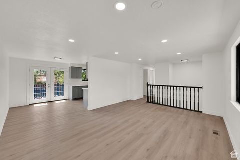 Tiny photo for 282 E 925 S, Layton, UT 84041 (MLS # 2133139)