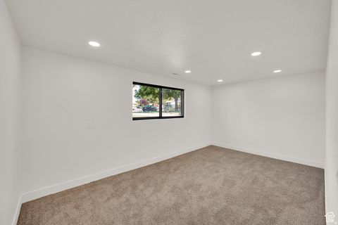 Tiny photo for 282 E 925 S, Layton, UT 84041 (MLS # 2133139)