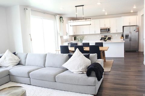 Tiny photo for 364 W SNOWBERRY DR, Saratoga Springs, UT 84045 (MLS # 2151573)