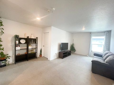 Tiny photo for 364 W SNOWBERRY DR, Saratoga Springs, UT 84045 (MLS # 2151573)