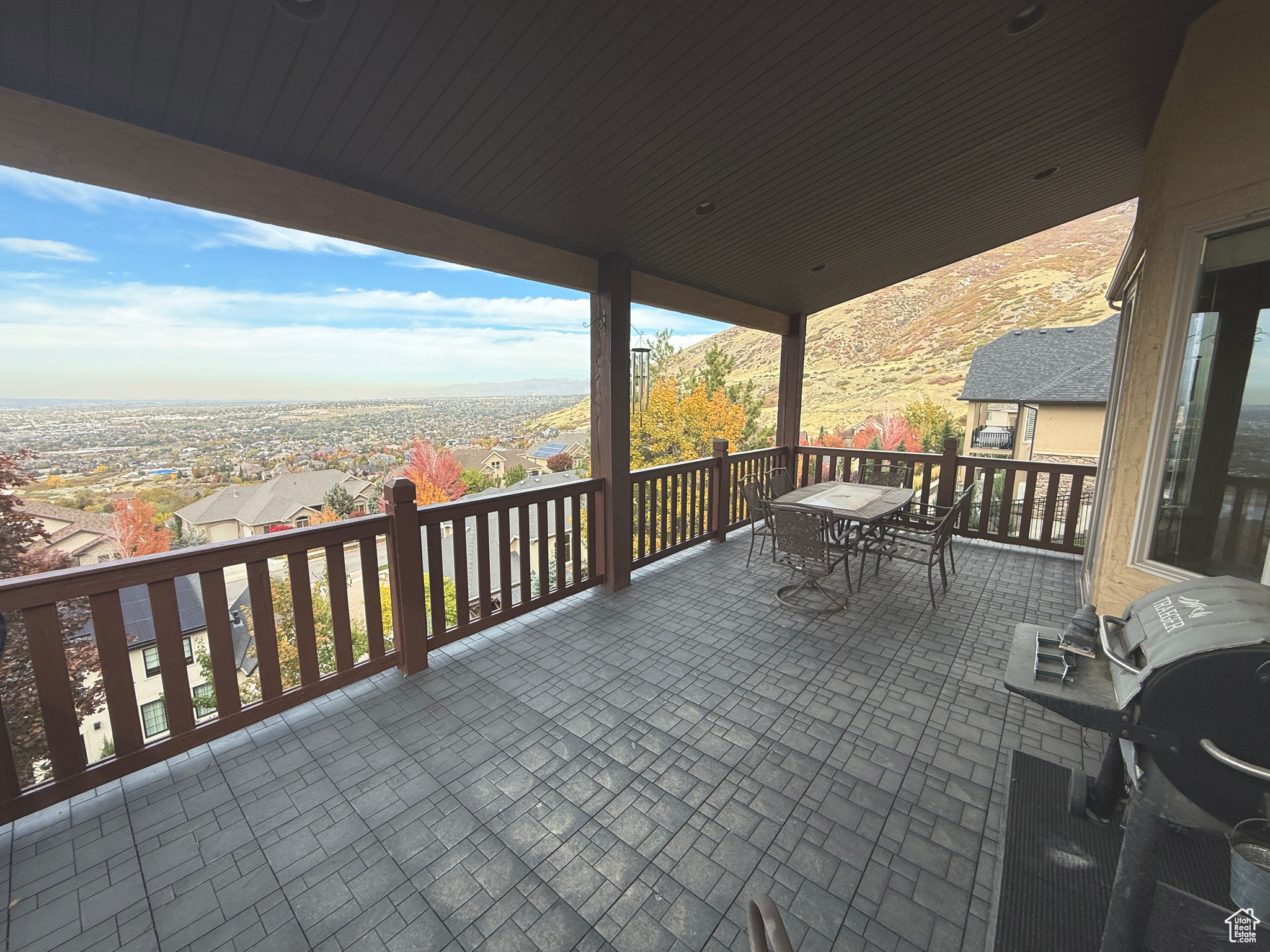 CANYON OAKS - Residential