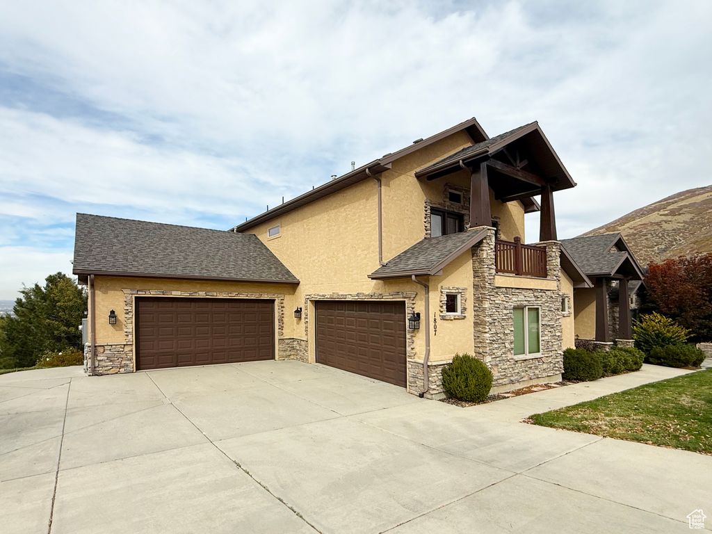 Photo of 1807 STANDING OAK DR, Draper, UT 84020 (MLS # 2119029)