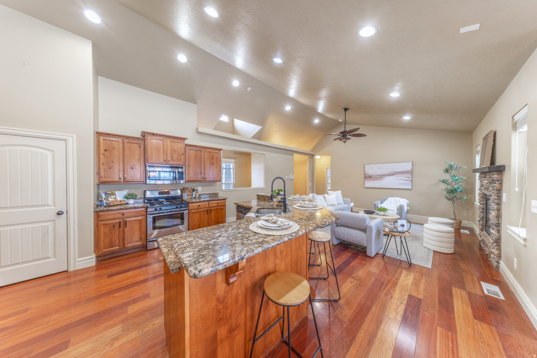 KIRKLAND - Residential