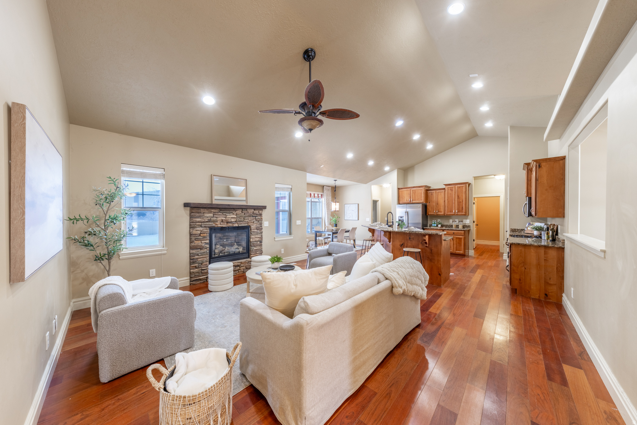 KIRKLAND - Residential