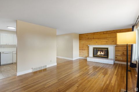 Tiny photo for 538 N 750 E, Bountiful, UT 84010 (MLS # 2117896)