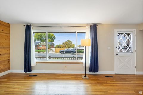 Tiny photo for 538 N 750 E, Bountiful, UT 84010 (MLS # 2117896)