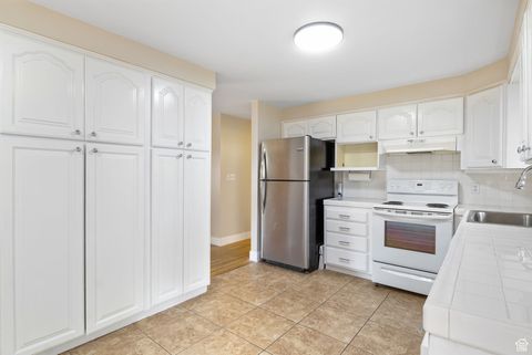 Tiny photo for 538 N 750 E, Bountiful, UT 84010 (MLS # 2117896)