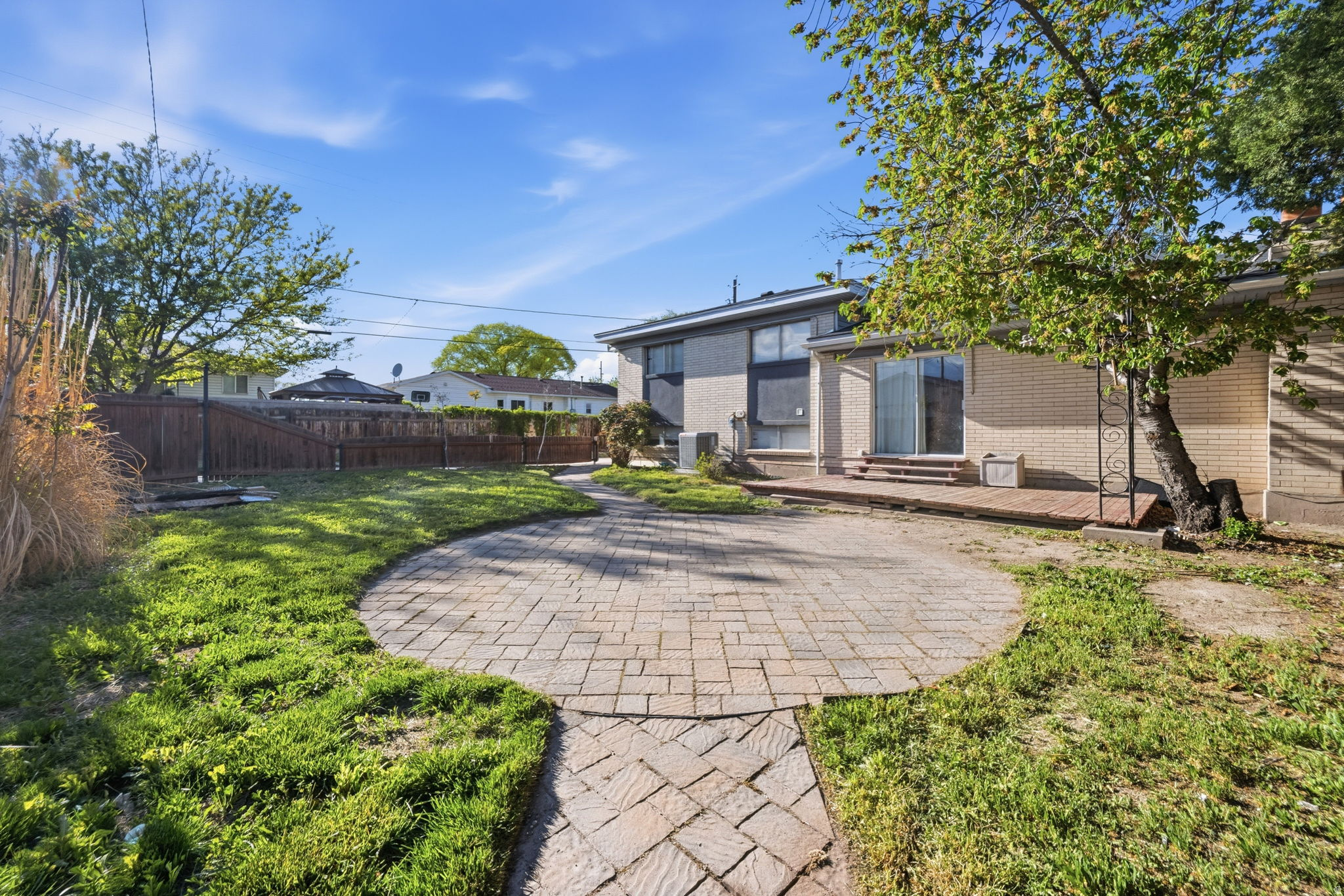 SHORLAND - Residential