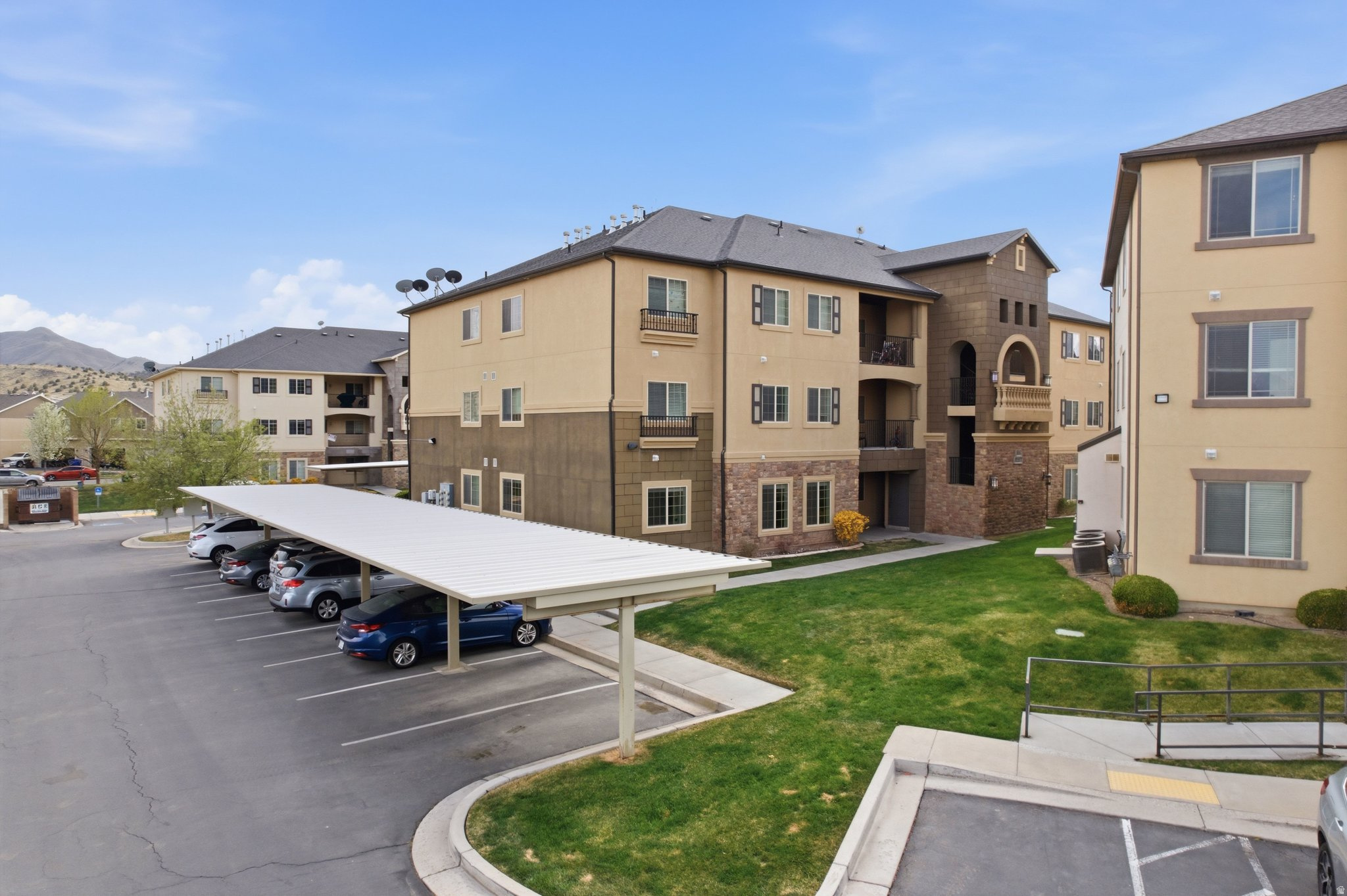 ROCK CREEK CONDOS - Residential