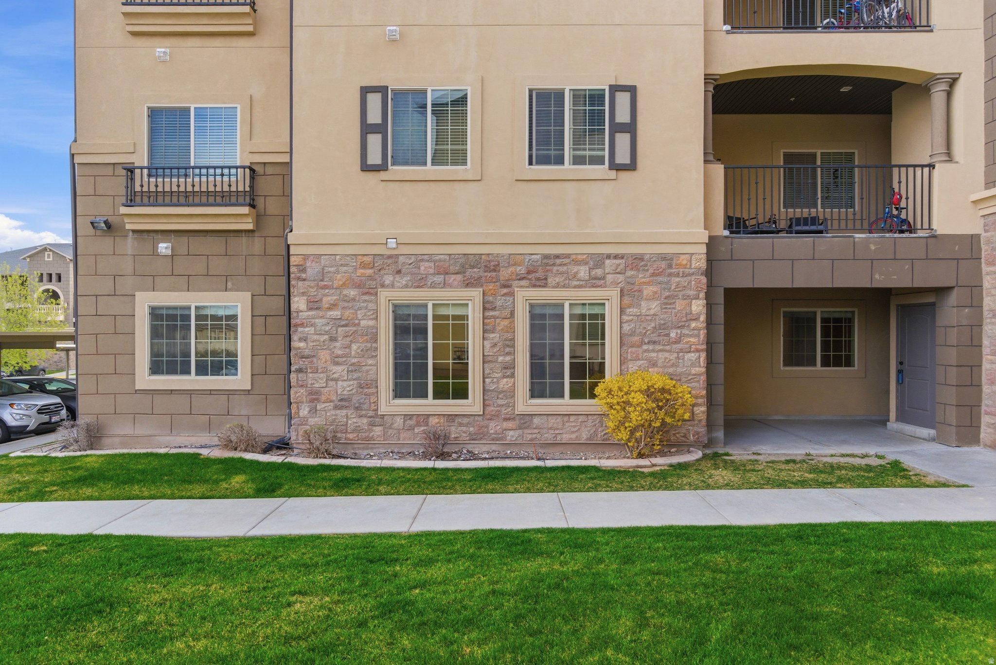 ROCK CREEK CONDOS - Residential