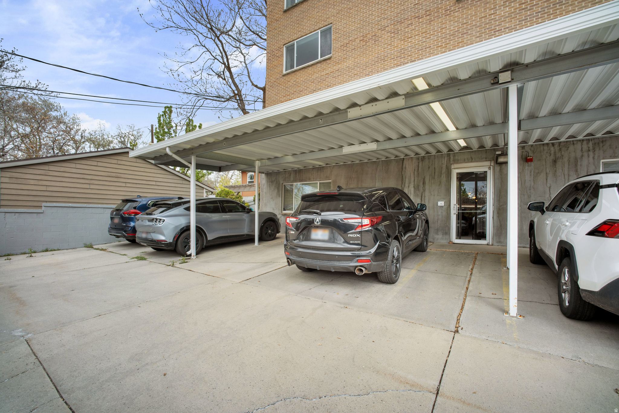 ROYAL CREST - Residential