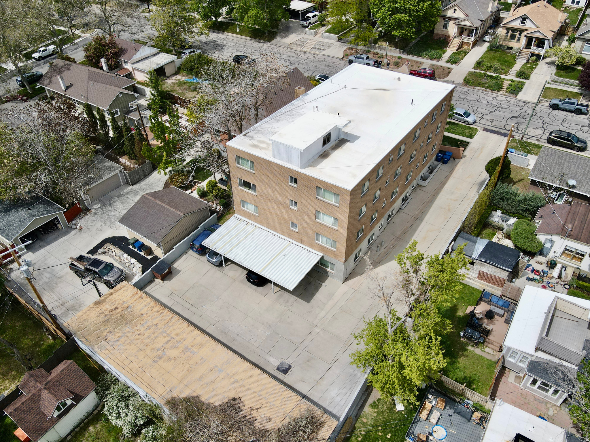 ROYAL CREST - Residential