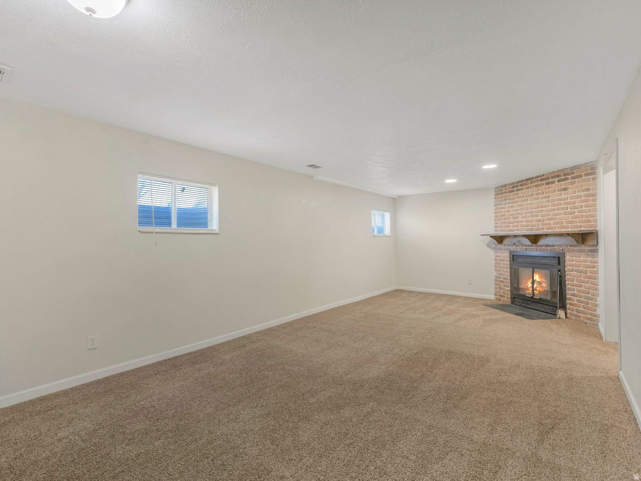 INDIAN VILLAGE - Residential