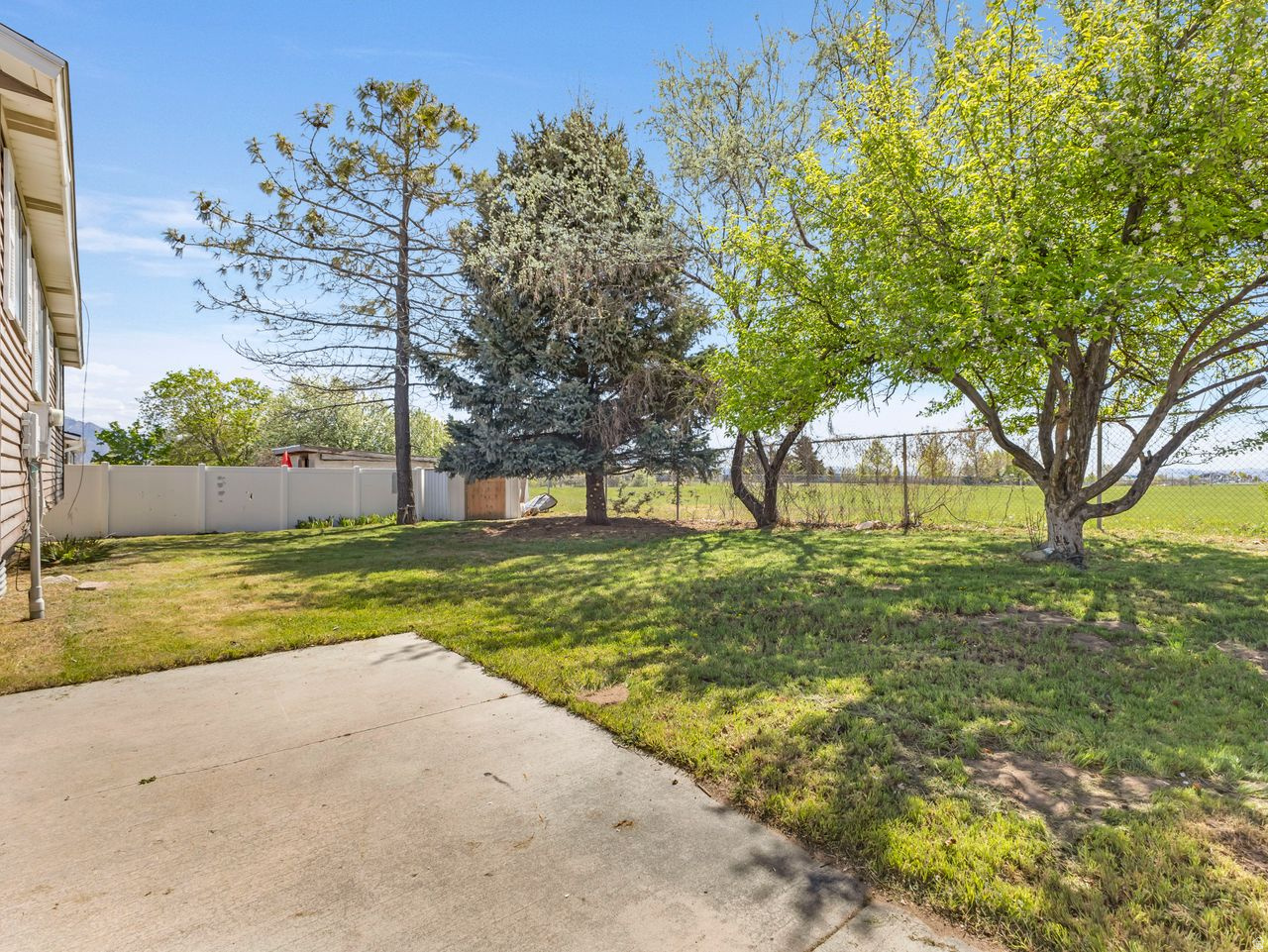 INDIAN VILLAGE - Residential