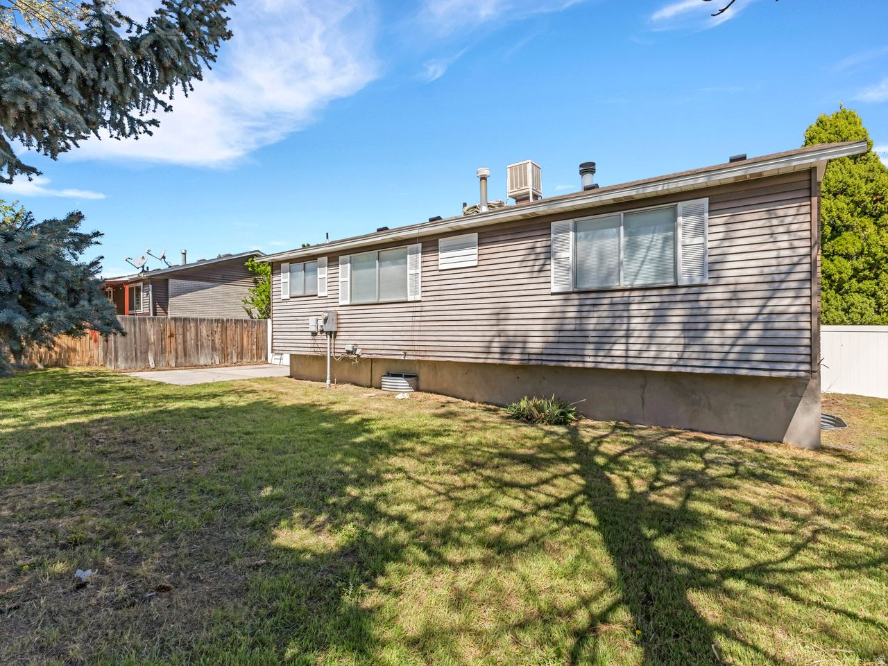 INDIAN VILLAGE - Residential