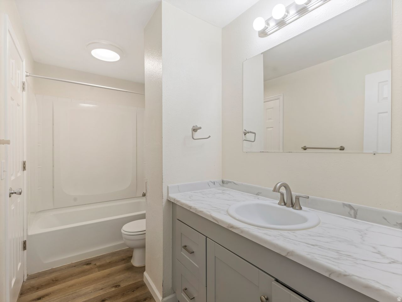 INDIAN VILLAGE - Residential