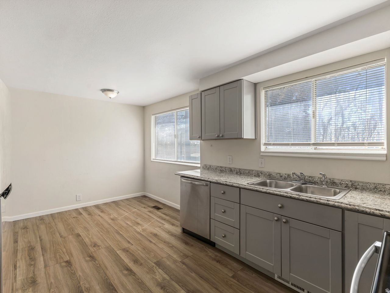 INDIAN VILLAGE - Residential