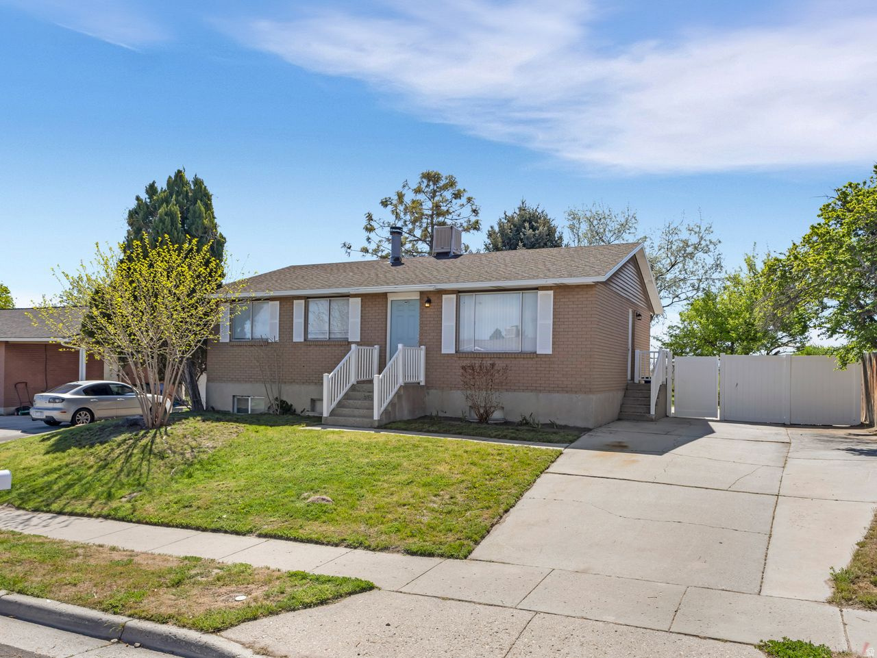 INDIAN VILLAGE - Residential