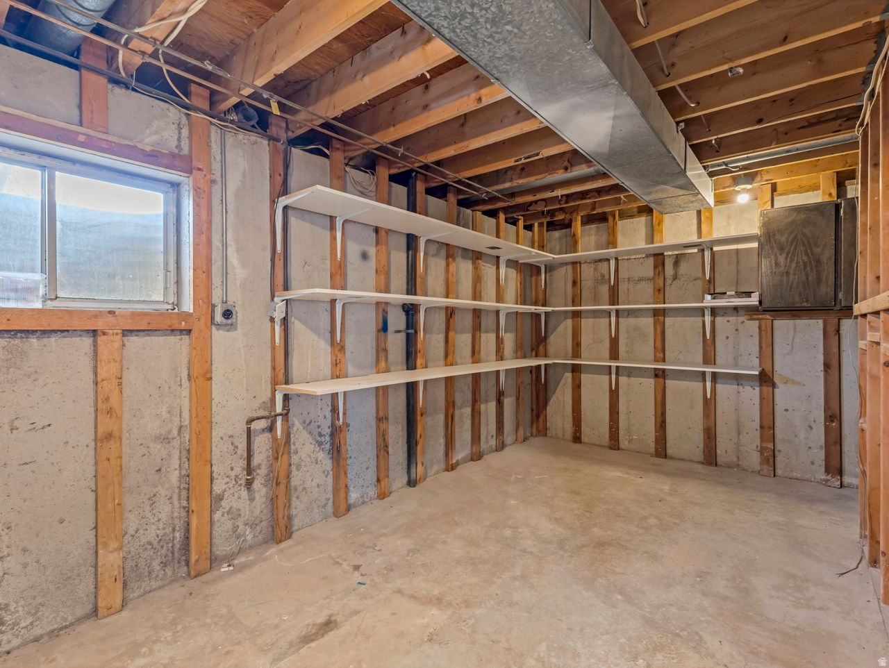 INDIAN VILLAGE - Residential