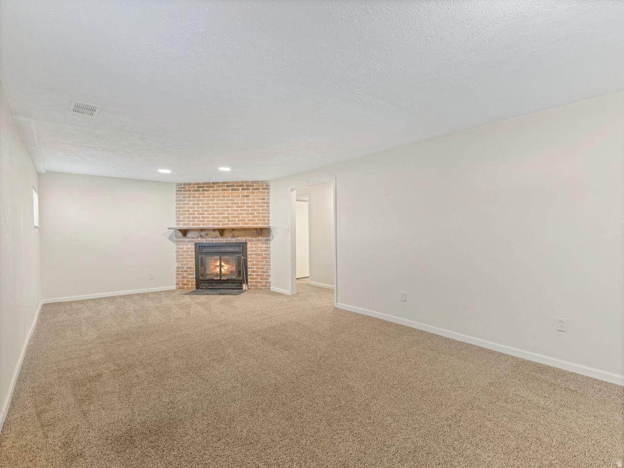 INDIAN VILLAGE - Residential