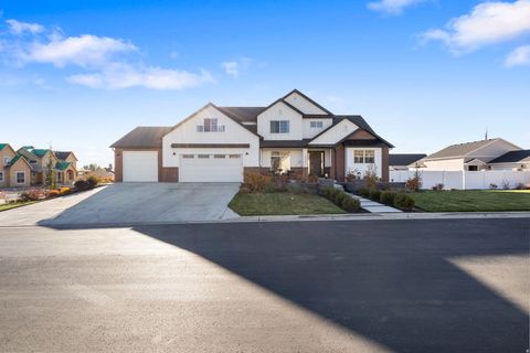 Photo of 1532 E CALEDONIA ST, Eagle Mountain, UT 84005 (MLS # 2121062)