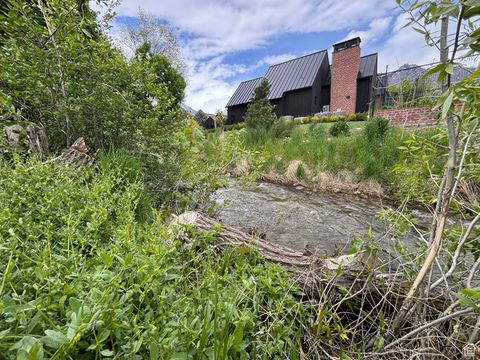 Tiny photo for 248 N DEERFIELD DR, Alpine, UT 84004 (MLS # 2145014)