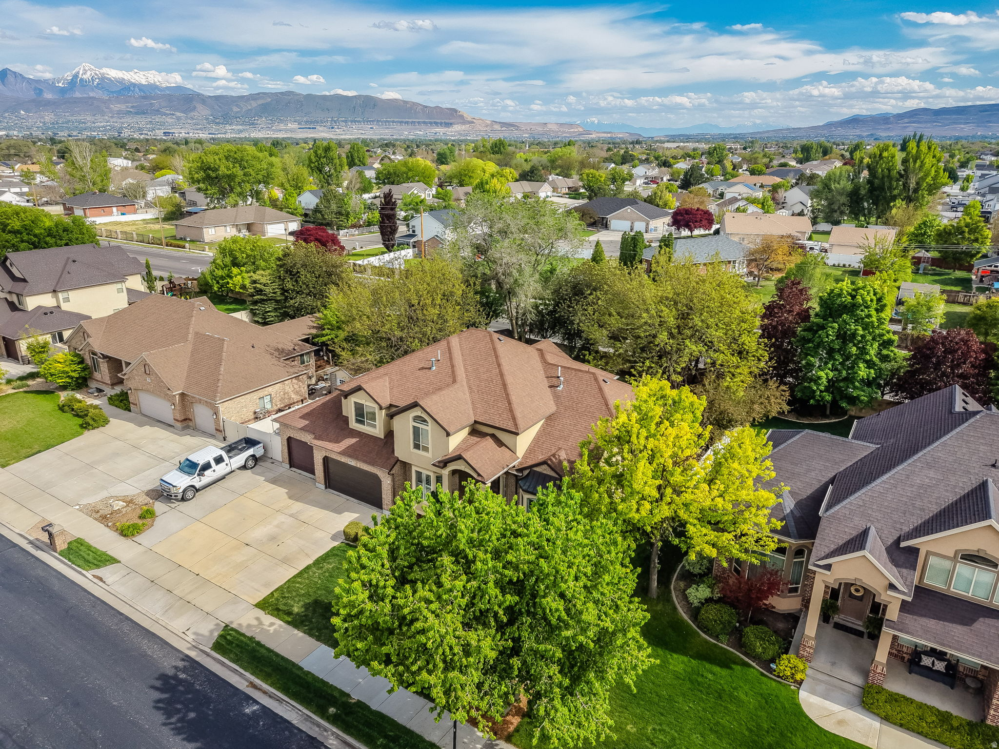 MIDAS CREEK - Residential
