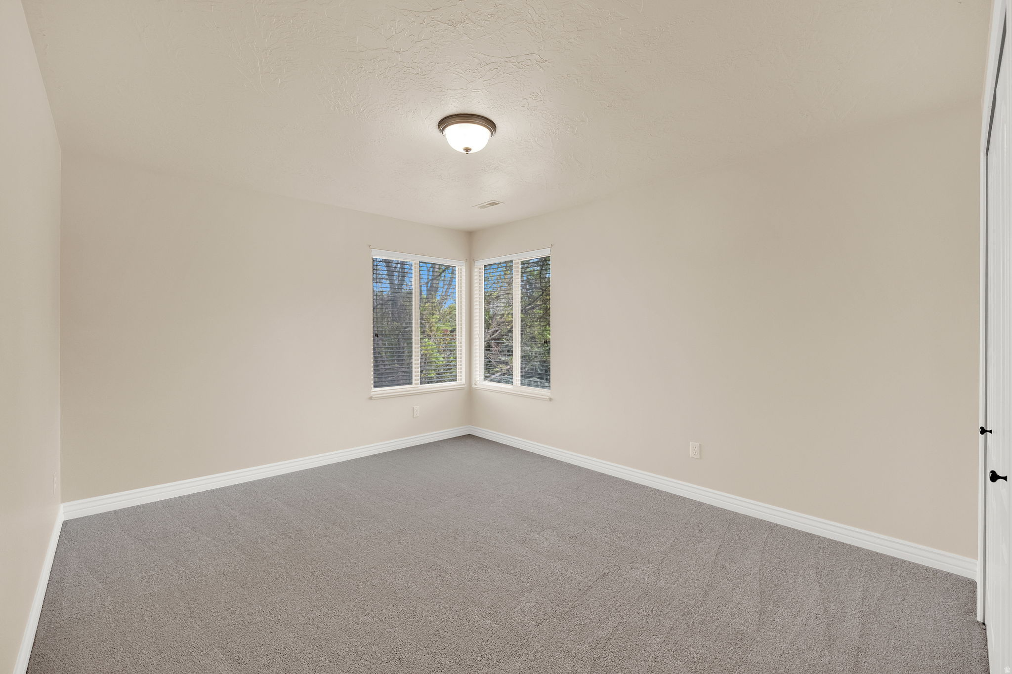 MIDAS CREEK - Residential