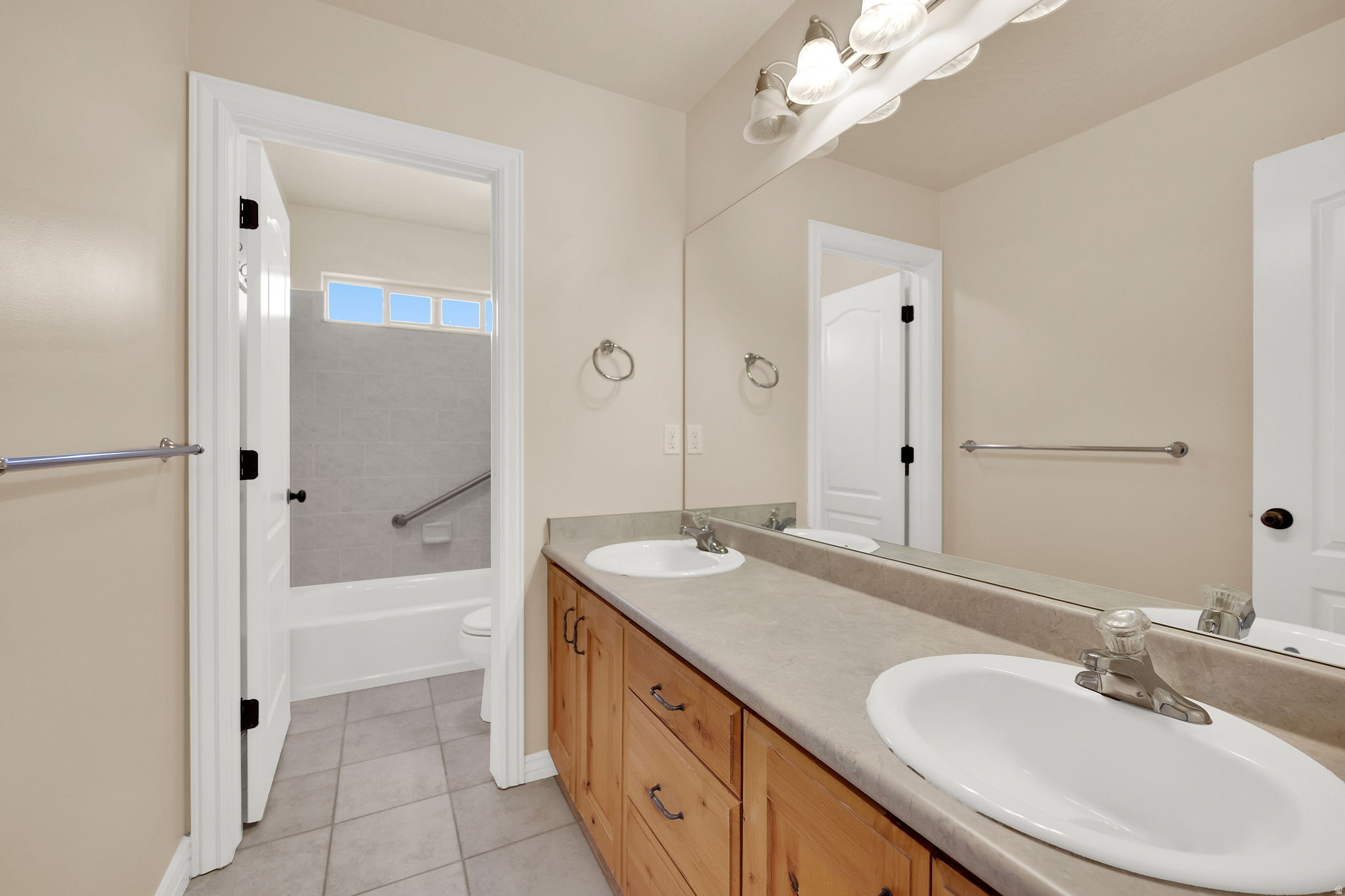 MIDAS CREEK - Residential
