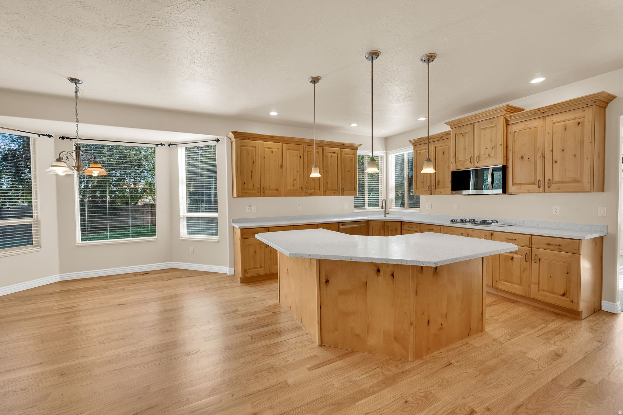 MIDAS CREEK - Residential