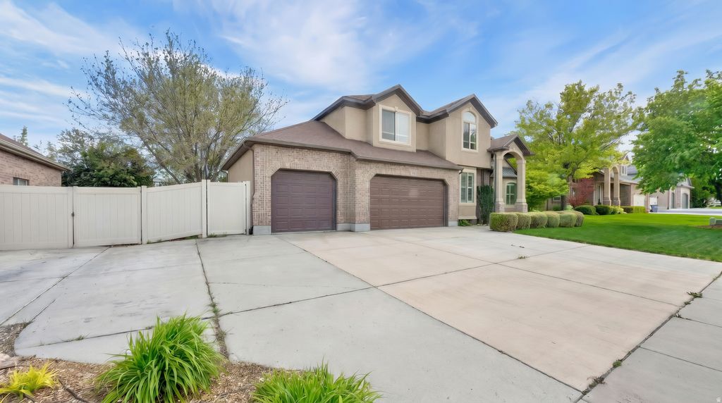 Photo of 3047 W CHALK CREEK WAY S, South Jordan, UT 84095 (MLS # 2156838)