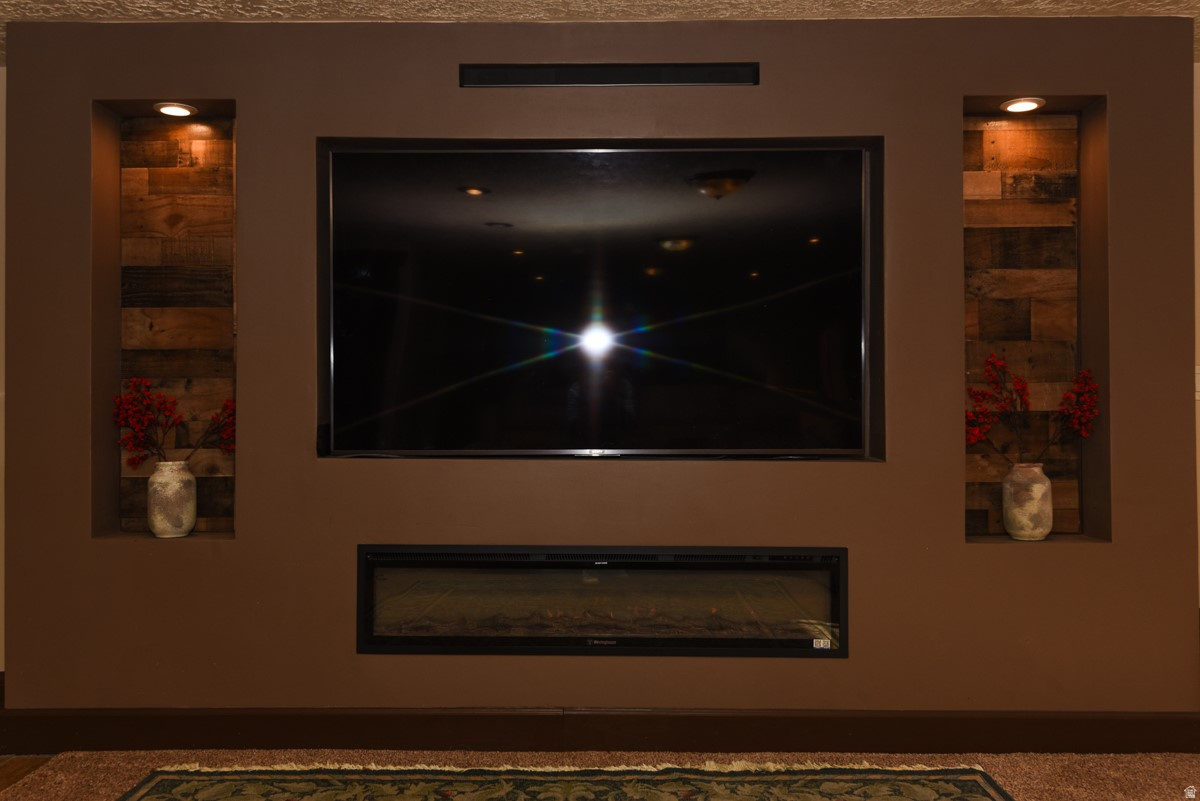 BLAKE MOUNTAIN VIEW EST - Residential