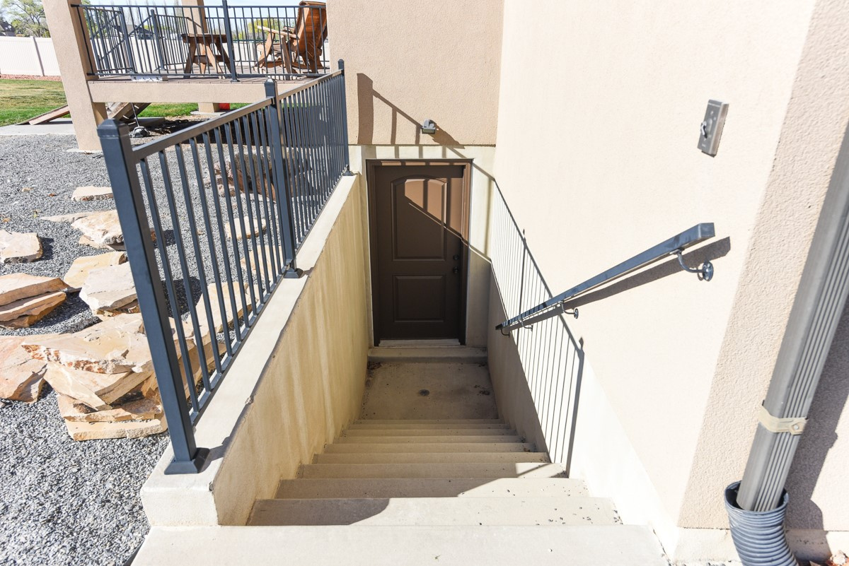 BLAKE MOUNTAIN VIEW EST - Residential