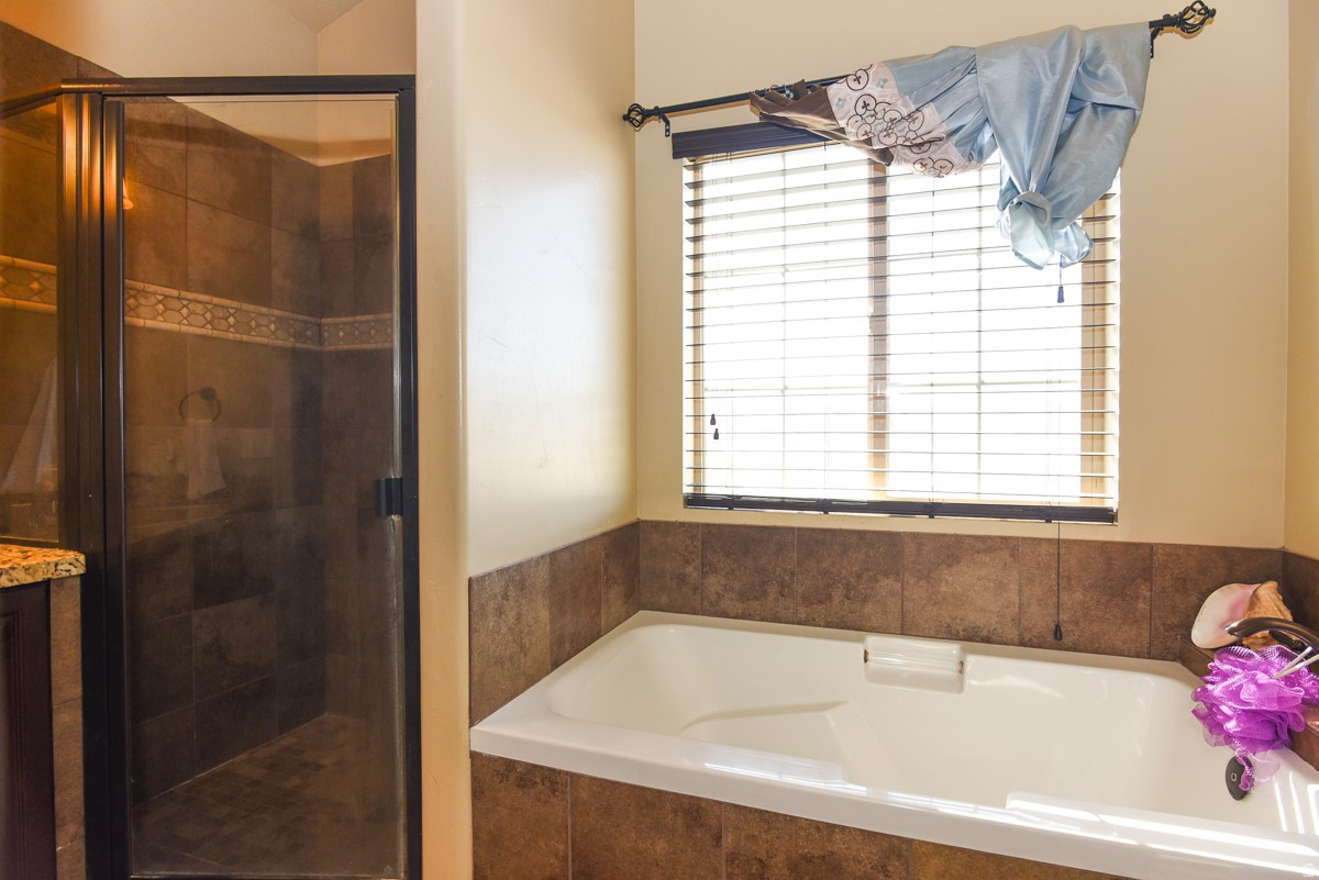 BLAKE MOUNTAIN VIEW EST - Residential