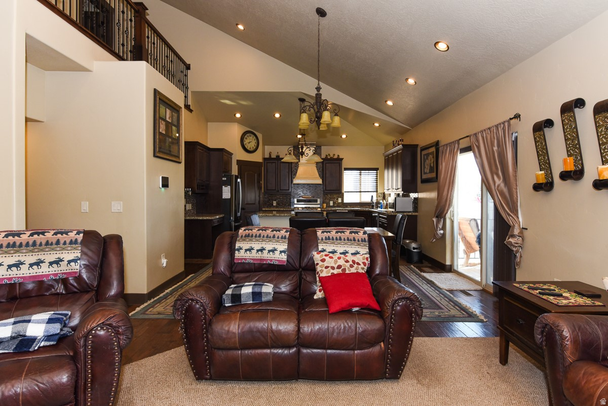 BLAKE MOUNTAIN VIEW EST - Residential