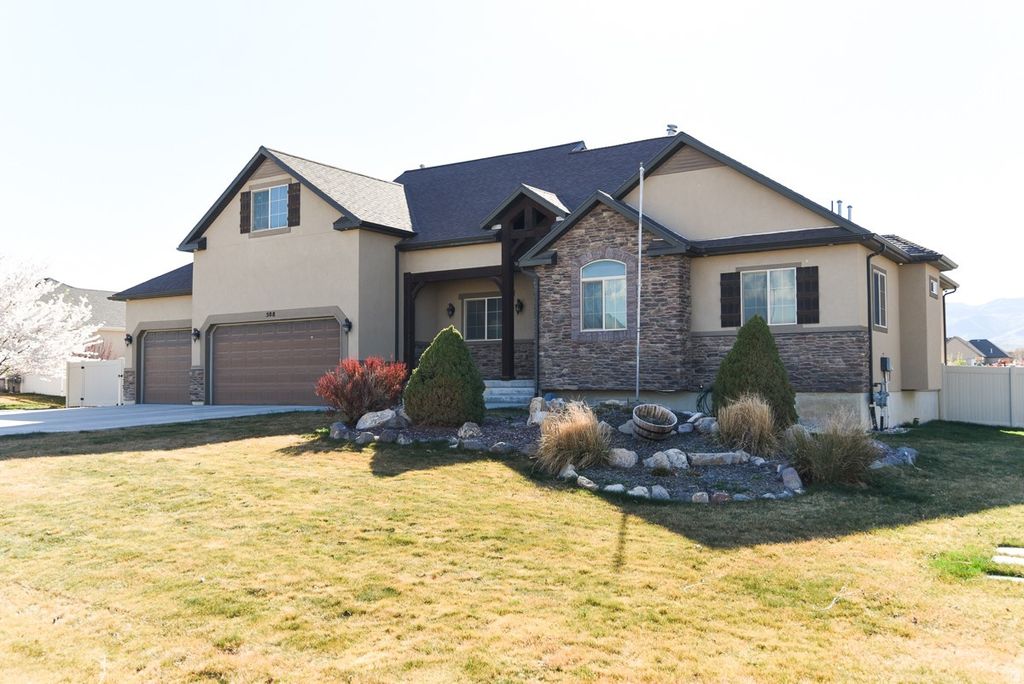 Photo of 508 S HONEY TREE LN W, Grantsville, UT 84029 (MLS # 2146324)