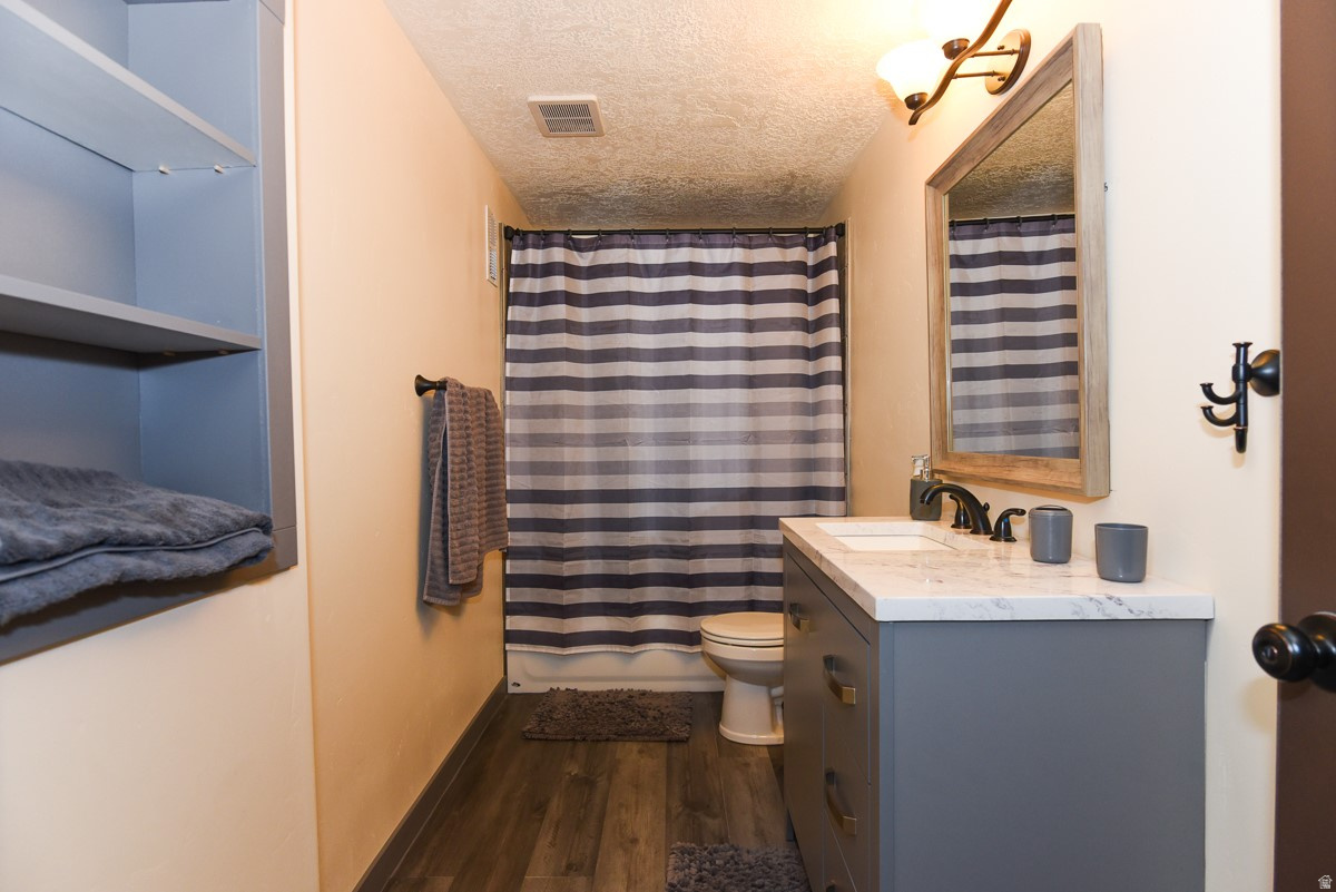 BLAKE MOUNTAIN VIEW EST - Residential